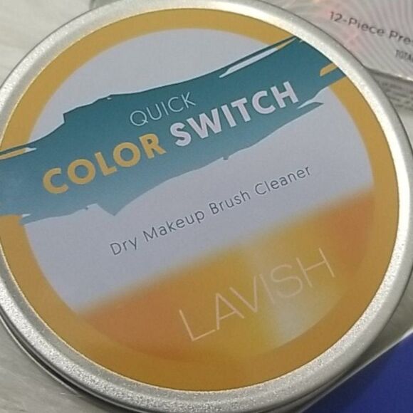 Pur Eyeshadow Palette Brush Set & Cleaner 3 Piece Makeup Bundle - Picture 2 of 11